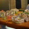 CALIFORNIA ROLL: Pepino, aguacate y cangrejo